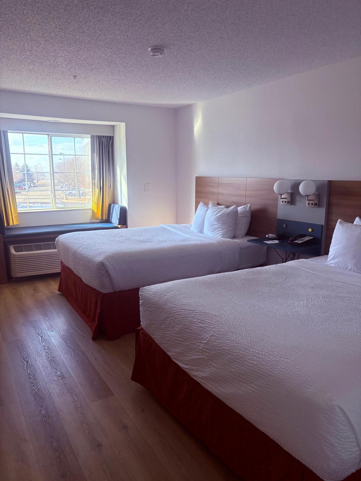 Microtel Inn & Suites By Wyndham Denver Airport Exteriör bild