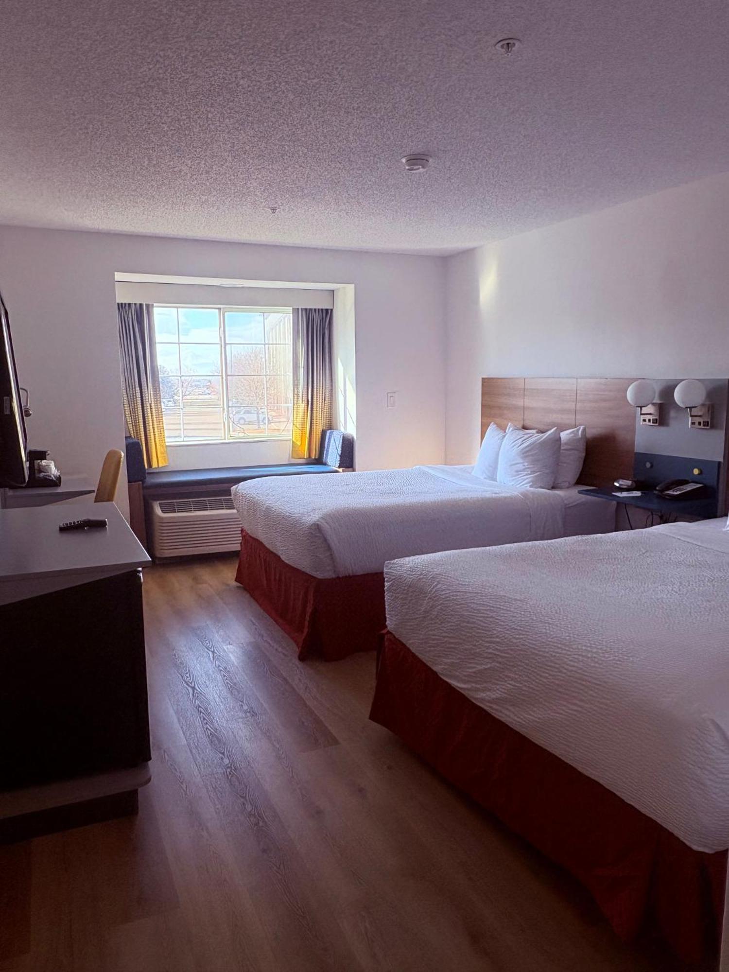 Microtel Inn & Suites By Wyndham Denver Airport Exteriör bild